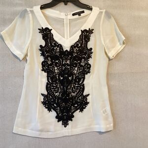 nanette lepore top xs ivory w/ black embroidery 100% silk